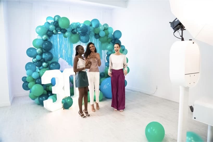 360° Camera Booth Video Slow-Motion Pictosnap Photobooth Yogyakarta